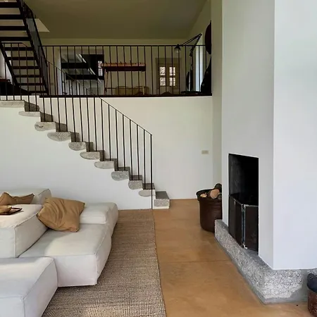 בית נופש Historic House Close To *