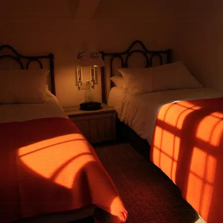 בית נופש Historic House Close To *