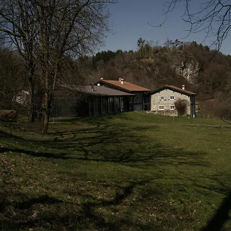 Historic House Close To Hébergement de vacances *